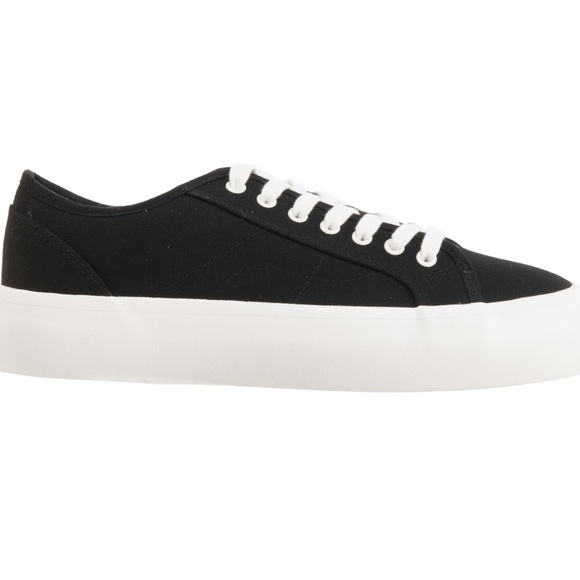 Cushionaire TAG Sneakers for women new in box NWT - Picture 2 of 9